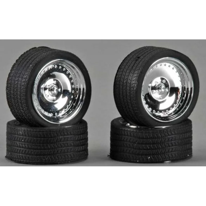 1/24-1/25 CL’s 23″ Chrome Rims w/Tires (4)